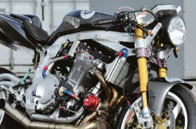 Guy Martin: a cél 500 lóerő