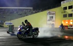 Miért motorozunk?