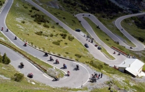 Ha június, akkor Stelvio!