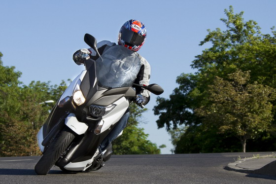 Yamaha X-Max 400 2013 teszt