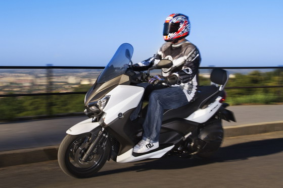 Yamaha X-Max 400 2013 teszt