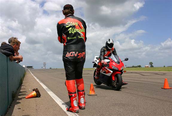 Bólyák helyett megteszi pár üdítős flakon is