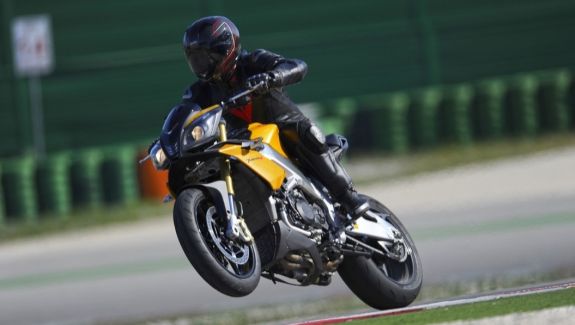 aprilia tuono