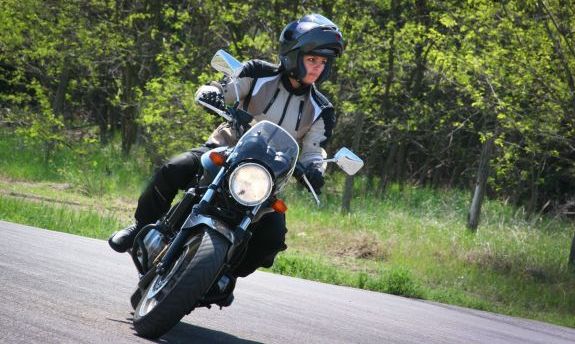 tommot vezetéstechnika