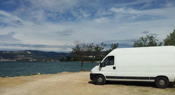 ötvenessel a tengerre