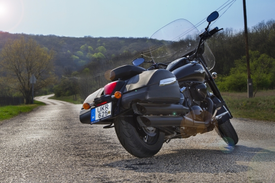 suzuki intruder c1500t
