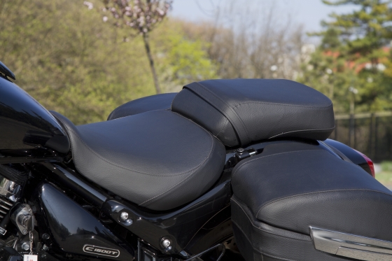 suzuki intruder c1500t