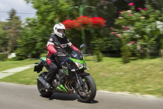 kawasaki z800 teszt
