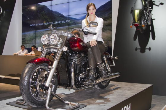 triumph thunderbird commander