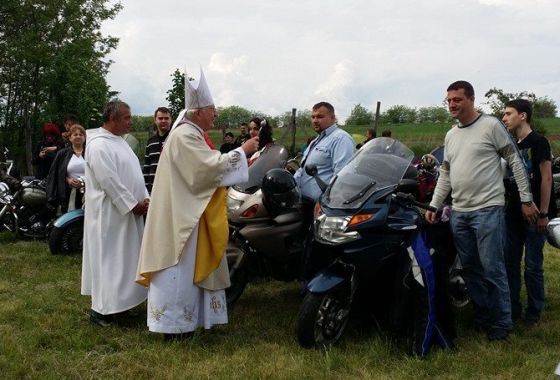 motoros bucsu ecsed szentkut volgye