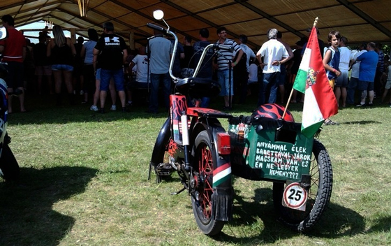 ujszilvas motorostalalkozo